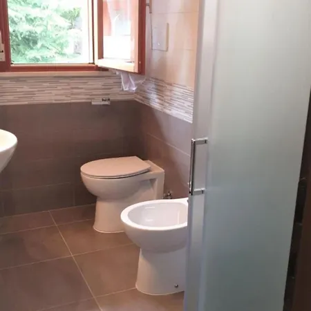 Intimate In A Modern Διαμέρισμα *